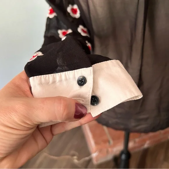 Alice + Olivia Willa Floral Embellished Scalloped Collar Placket Top Black Sz S - Picture 14 of 15